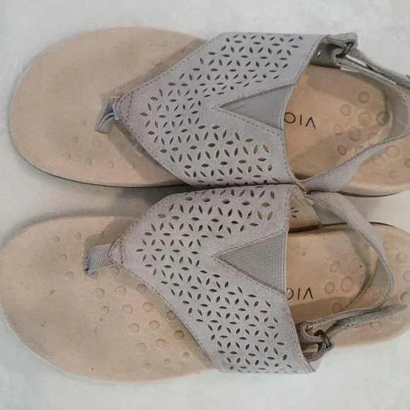 VIONICS THONGS WITH GRAY STAMPED CUT OUTS - Picture 5 of 5